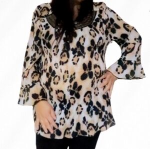 NICOLA WOMENS SIZE L BLOUSE